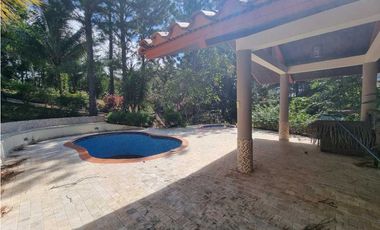 CASA AMOBLADA  EN  ALTOS DEL MARIA