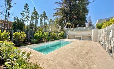 Casa en arriendo de 4 dorm. en Las Condes