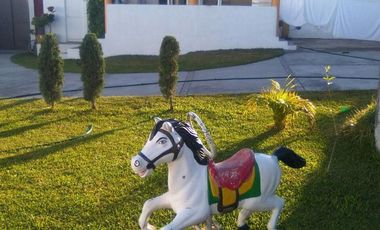 EN VENTA PROPIEDAD IDEAL PARA RENTA VACACIONAL, 10 BUNGALOWS, ALBERCA Y JARDÍN