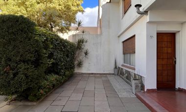 Casa tipo Dúplex de 4 AMBIENTES en venta