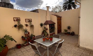 Casa tipo Dúplex de 4 AMBIENTES en venta