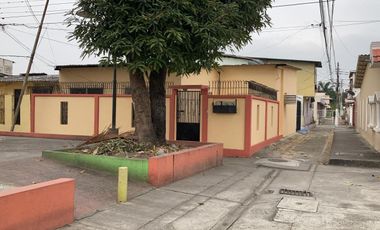 Venta de Casa una planta, esquinera con suite independiente Alborada 5 etapa, Guayaquil (J Luna)