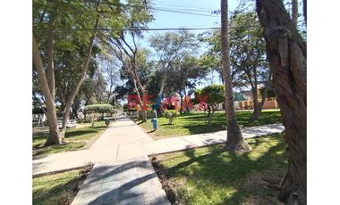 🌟 ¡Oportunidad única para inversionistas y constructores! 🌟

Presentamos este magnífico terreno urbano ubicado en la exclusiva zona de la Urbanizaci