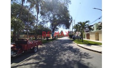 🌟 ¡Oportunidad única para inversionistas y constructores! 🌟

Presentamos este magnífico terreno urbano ubicado en la exclusiva zona de la Urbanizaci