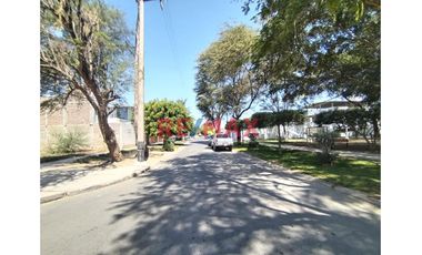 🌟 ¡Oportunidad única para inversionistas y constructores! 🌟

Presentamos este magnífico terreno urbano ubicado en la exclusiva zona de la Urbanizaci