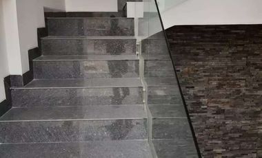 Venta de casa en Urb. Portón de Vicriel cerca a Villa club via Daule Samborondón cerca al Dorado