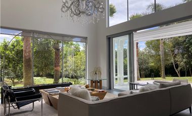 Hermosa casa en el sector de Alto de las Palmas