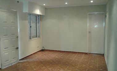 Casa en Ph Interno 2 Ambientes c/ Patio ** Reciclado **