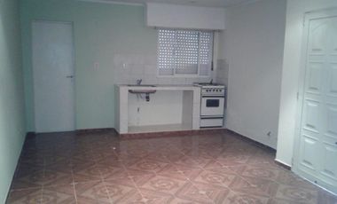 Casa en Ph Interno 2 Ambientes c/ Patio ** Reciclado **