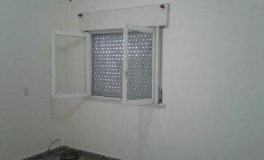 Casa en Ph Interno 2 Ambientes c/ Patio ** Reciclado **