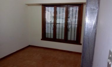 Casa - Chalet 3 Ambientes BRAWN Y 180