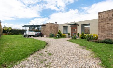 casa en arriendo/venta en condominio campestre parcelación el juncal. Cod A9463