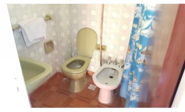 Ph 3 ambientes. Dos dormitorios en suite. Cochera. Zona Playa grande.