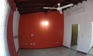 casa en venta en quinta oriental. Cod V19363