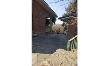 VENDEMOS  HERMOSO CHALET  EN TALA HUASI  20 MTS DEL RIO