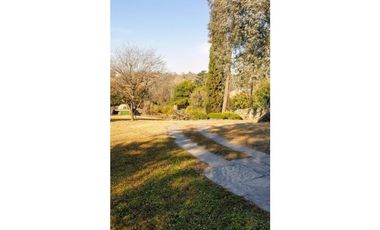 VENDEMOS  HERMOSO CHALET  EN TALA HUASI  20 MTS DEL RIO