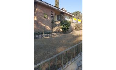 VENDEMOS  HERMOSO CHALET  EN TALA HUASI  20 MTS DEL RIO