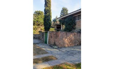 VENDEMOS  HERMOSO CHALET  EN TALA HUASI  20 MTS DEL RIO
