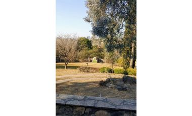 VENDEMOS  HERMOSO CHALET  EN TALA HUASI  20 MTS DEL RIO