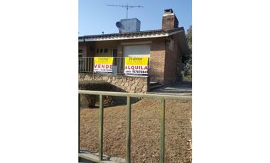 VENDEMOS  HERMOSO CHALET  EN TALA HUASI  20 MTS DEL RIO