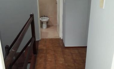 Departamento Duplex  En Venta 4 Ambientes con Cochera - Moreno Centro