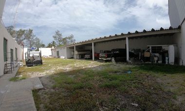 Patio de Trabajo con Oficinas en Renta Calle 26, Ciudad del Carmen