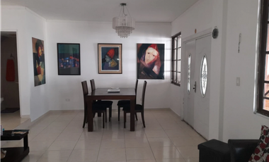 SE VENDE CASA EN LAS CUMBRES $200,000 AM