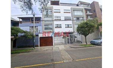 Alquiler Departamento En Surco Frente A Parque - Cochera+Deposito