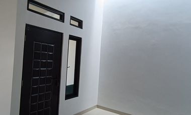 Rumah Hadap Utara 12 Menit ke Summarecon Mall Bekasi Siap KPR J-38681