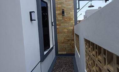 Rumah Hadap Utara 12 Menit ke Summarecon Mall Bekasi Siap KPR J-38681