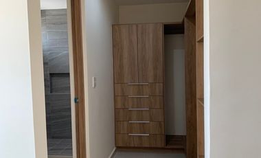 CASA EN VENTA AL NORTE DE AGUASCALIENTES MOD QUATTRO (IRMA)