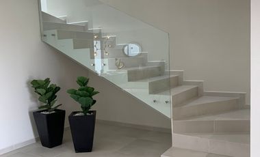 CASA EN VENTA AL NORTE DE AGUASCALIENTES MOD QUATTRO (IRMA)