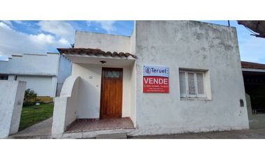 Casa de 3 amb  sobre lote de 10 x 30 en muy buena ubicación.