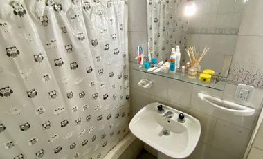 Departamento de 2 AMBIENTES ubicado en el Barrio Sindicato Empleados dé Comercio.