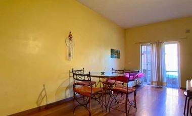 Departamento de 2 AMBIENTES ubicado en el Barrio Sindicato Empleados dé Comercio.