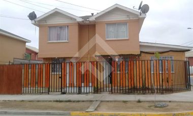 Casa en Venta en Punta mira Norte , calle principal