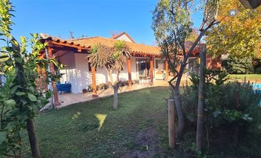 Casa en venta de 4 dorm. en Graneros