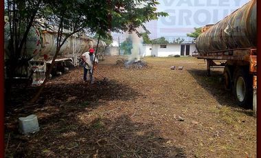 OFICINAS CON NAVE Y TERRENO EN VENTA