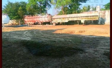 OFICINAS CON NAVE Y TERRENO EN VENTA