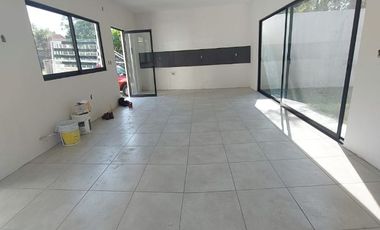 ¡CASA 2BLE ALTURA MUY ELEGANTE!