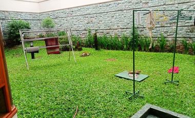 Di Sewakan Rumah Luxury Full Furnished 4 Kamar di Jl. Setrasari Bandung