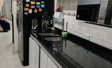 casa en venta en corales. Cod V17759