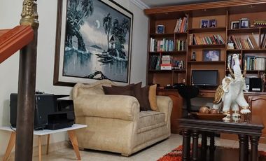 casa en venta en corales. Cod V17759