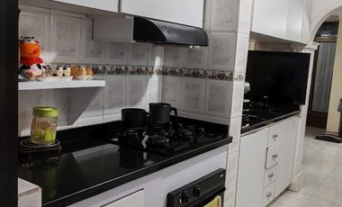 casa en venta en corales. Cod V17759