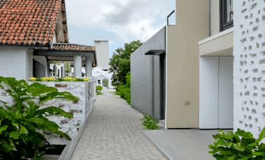 Rumah 3 Kamar Akses Private Di Palagan Belakang Hotel Hyatt