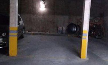 Cochera cubierta en exc ubicación. Hay varias.