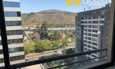 Amplio departamento Remodelado en El Golf calle Luz