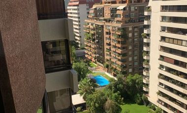 Amplio departamento Remodelado en El Golf calle Luz