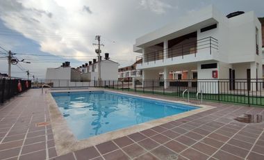 casa en venta en variante la floresta. Cod V31768