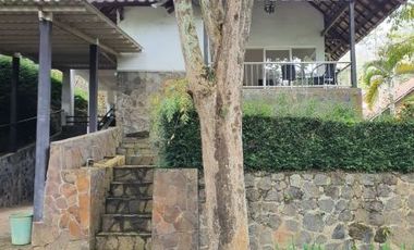 Dijual villa grand trawas tamanlili blok E